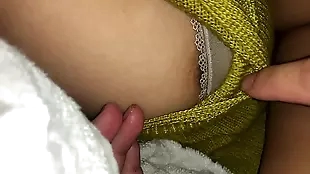 spying my sister tits
