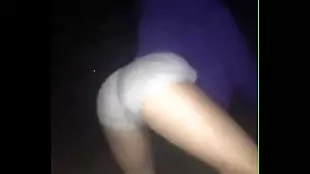 teen shakes her ass on the streets