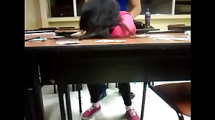 follada anal en la escuela